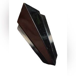 Jean Louis Scherrer Broche Paris Parfum Porte Fleur art deco plastique noir